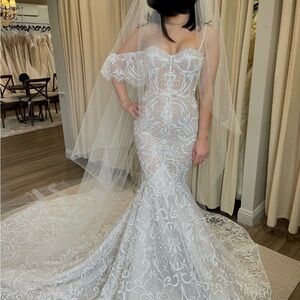 Elegant White Lace Maxi Dress